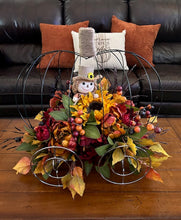 Load image into Gallery viewer, Pumpkin Carriage Centerpiece
