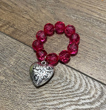 Load image into Gallery viewer, Chunky Beaded Bracelet w Silver Heart Dangle
