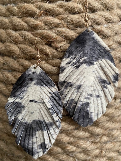 Like an Animal Earrings - Grey